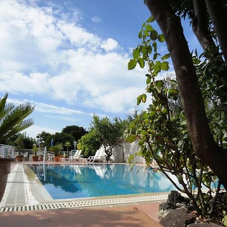 Hotel Candia カザミッチョラ・テルメ エクステリア 写真
